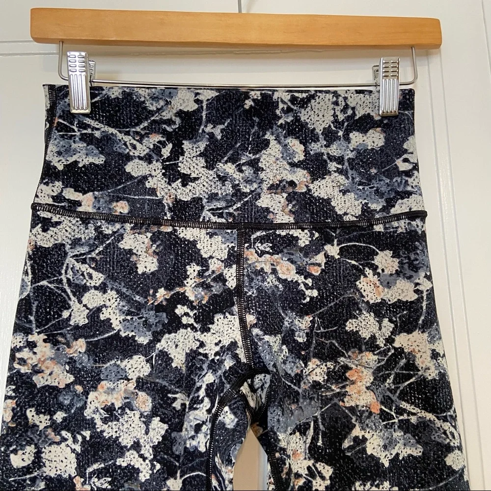 Lululemon High Rise Wunder Under leggings